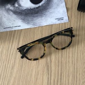 ic Berlin frame model Nameless 16